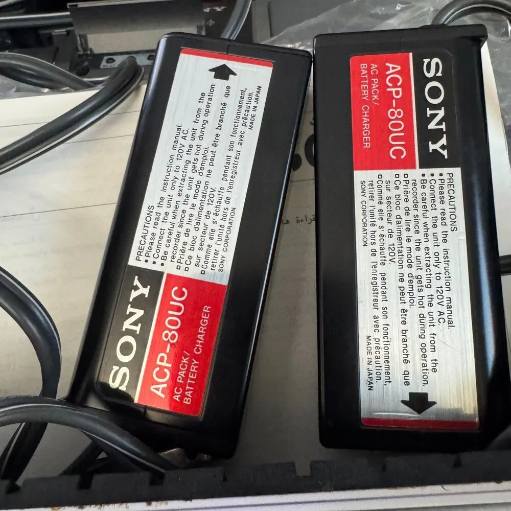 Vintage Sony CCD-V110 Video8 PRO Camcorder Kit For PartsRepair/Battery/Chargers